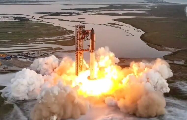 Blastoff! SpaceX Starship launches on 5th flight, nails ‘chopsticks’ booster catch!