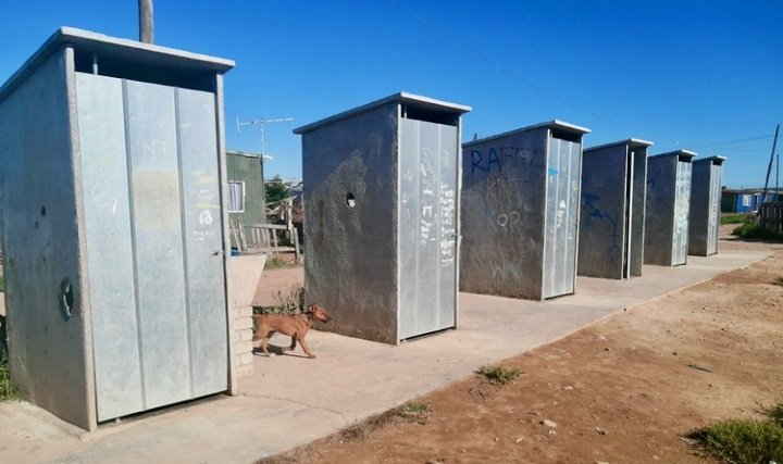 France Ext residents still waiting for basic toilets after 20 years – SABC News