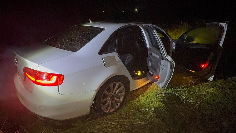 Gauteng authorities hail arrest of two alleged blue light hijackers – SABC News