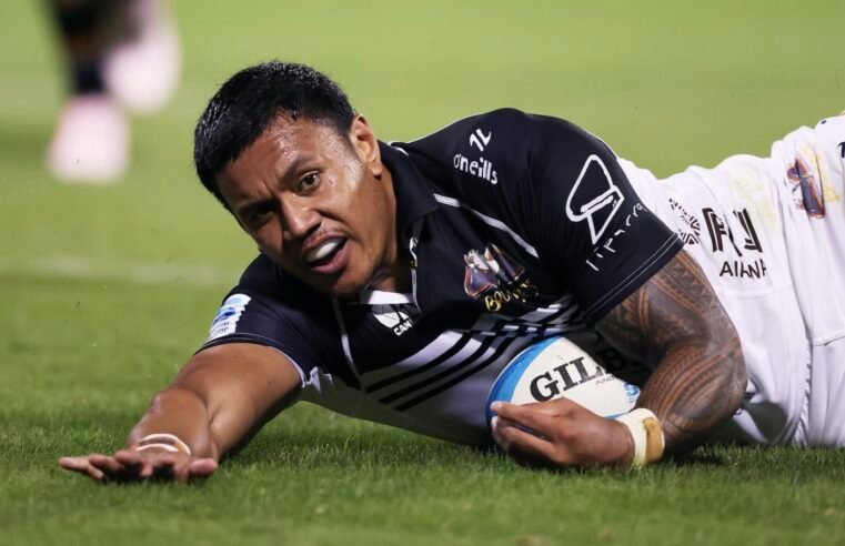 Larkham hails Brumbies’ hat-trick hero