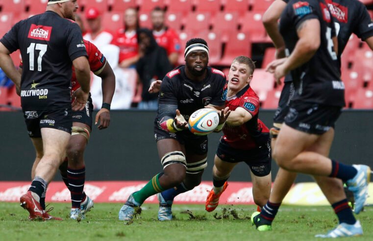 Siya has the hands to play 8