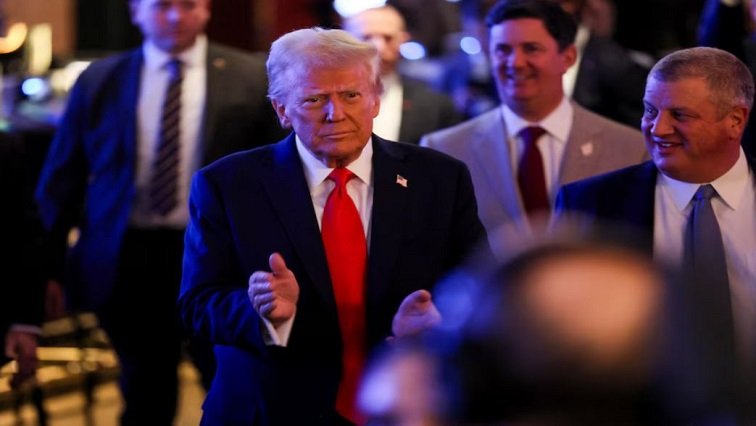 Trump threatens secondary tariffs on all oil coming out of Russia – SABC News