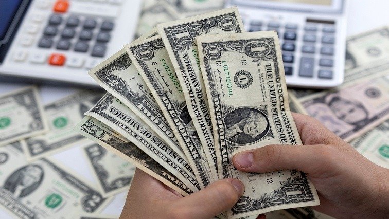 Dollar dips as traders stay cautious on impending tariffs – SABC News