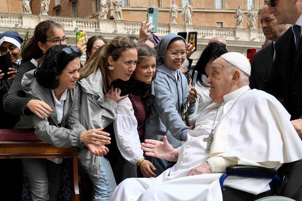 South Africans pay tribute to Pope Francis – SABC News
