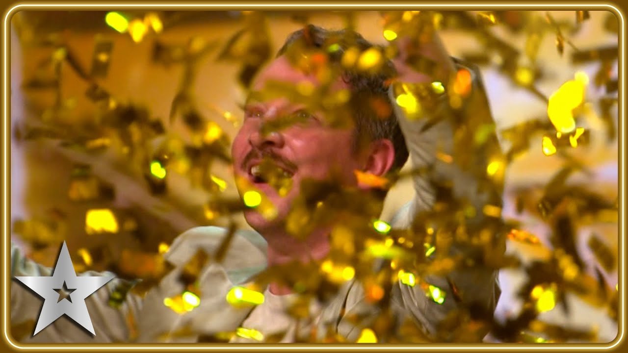 Audience member Max Fox’s SPONTANEOUS audition gets him a GOLDEN BUZZER! | Auditions | BGT 2025