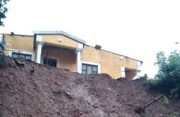 Flood victims in Umlazi given hotel accommodation after heavy rains – SABC News