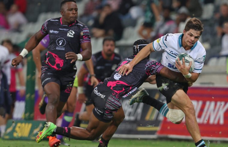 Pumas go top as top 4 race heats up