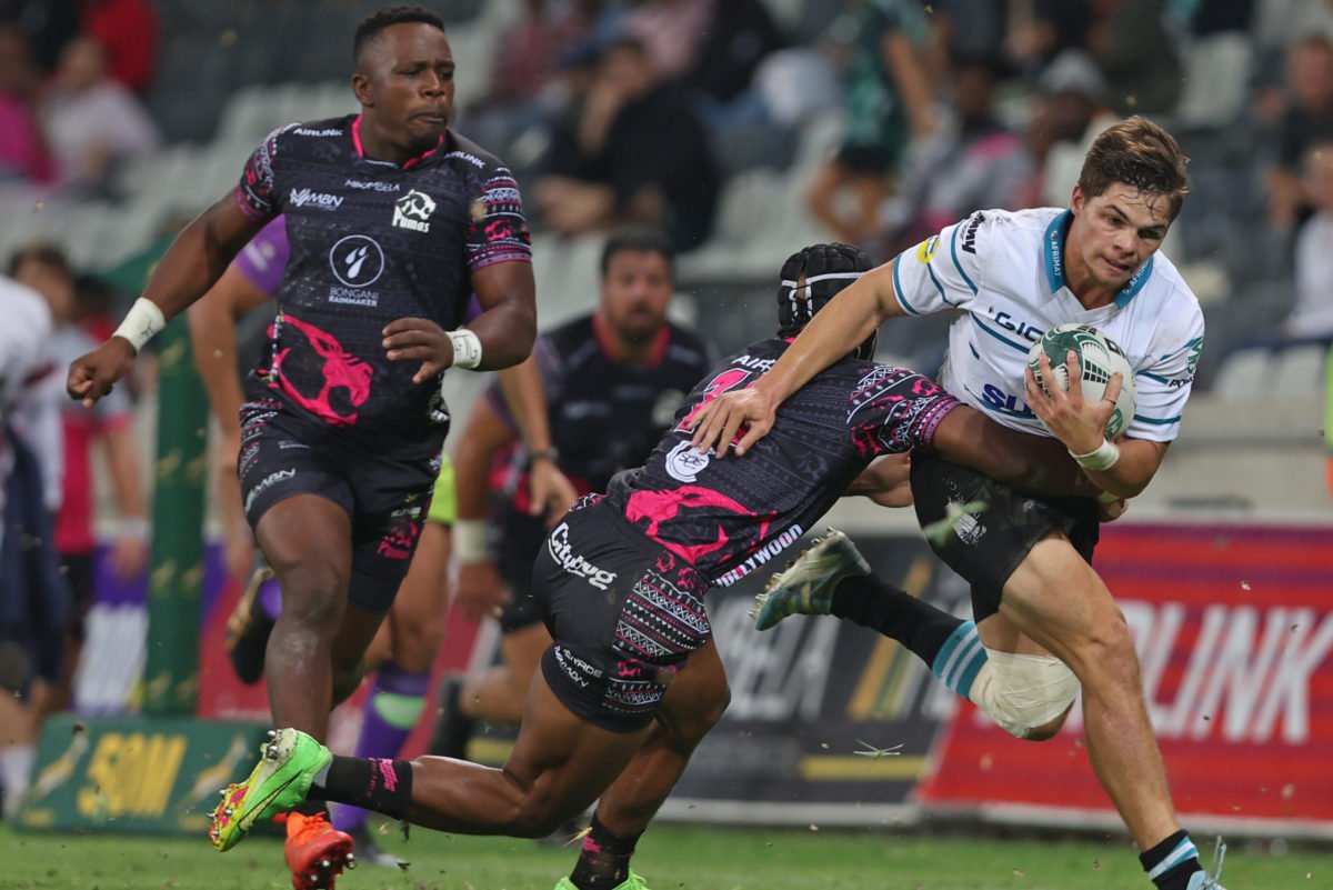 Pumas go top as top 4 race heats up