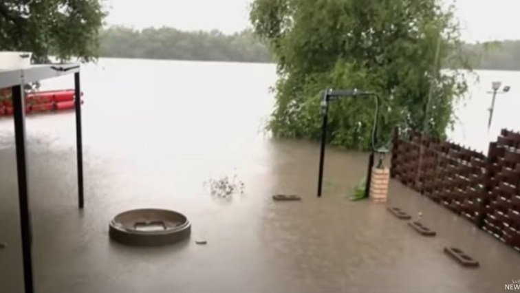 Residents along Vaal River in Bloemhof plead for help after flooding – SABC News