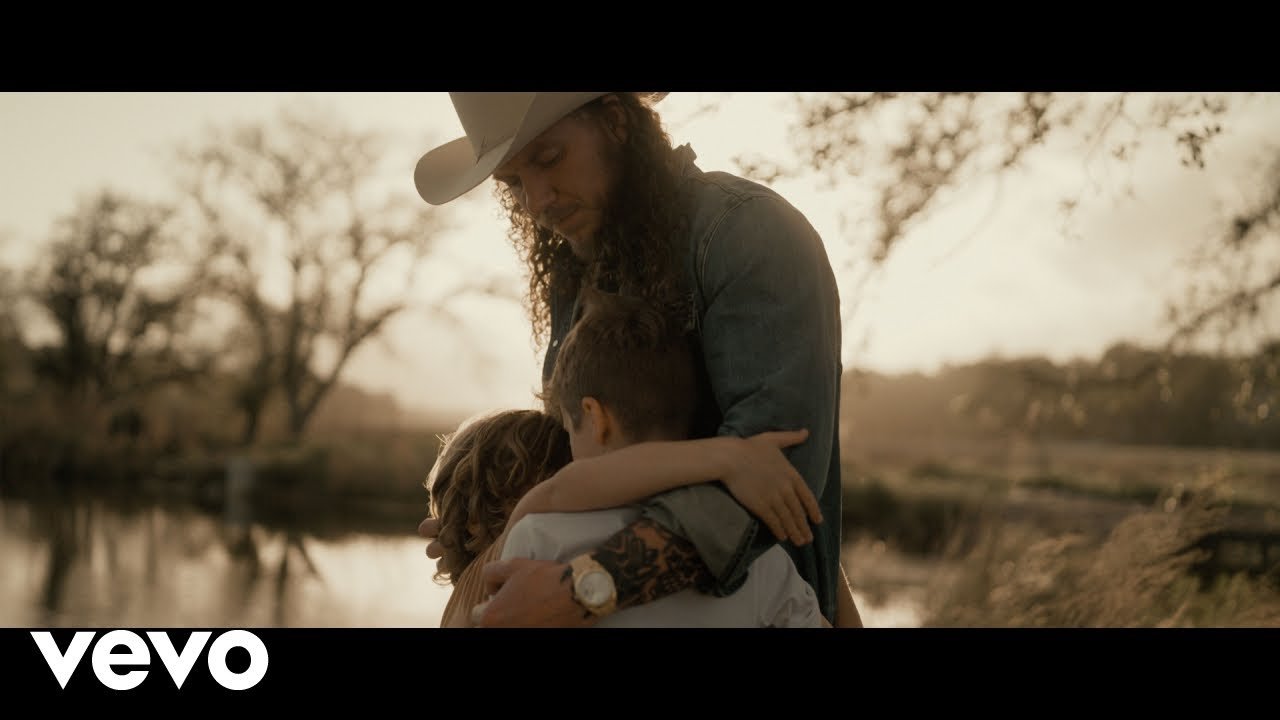 Brandon Lake – Daddy’s DNA (Music Video)