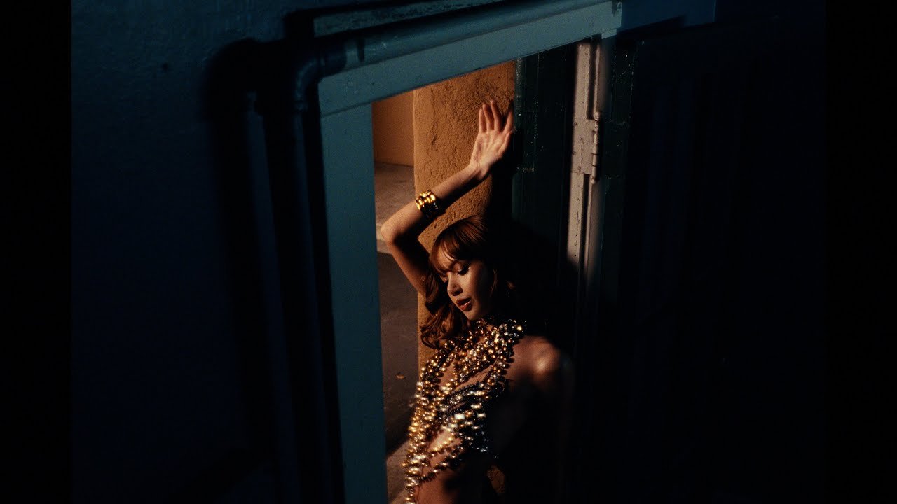 LISA – WHEN I’M WITH YOU feat. Tyla (Official Music Video)