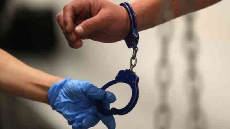 Suspects from Cape Flats arrested for illegal firearms and ammunition – SABC News