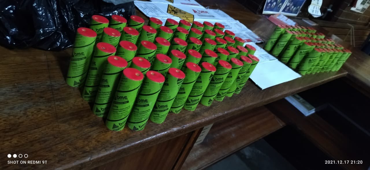 Man arrested for allegedly smuggling explosives at Beitbridge – SABC News