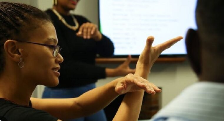 Free State responds to claims of unqualified teachers at deaf schools – SABC News