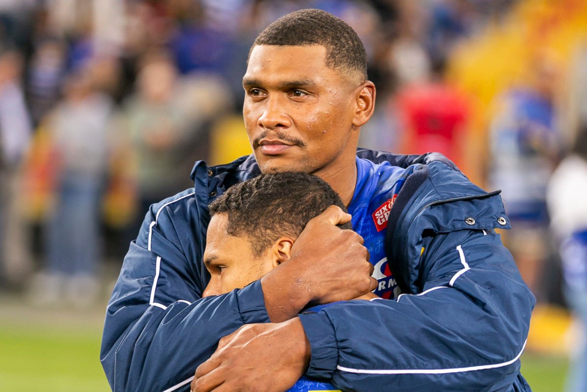 Damian’s red is a disaster