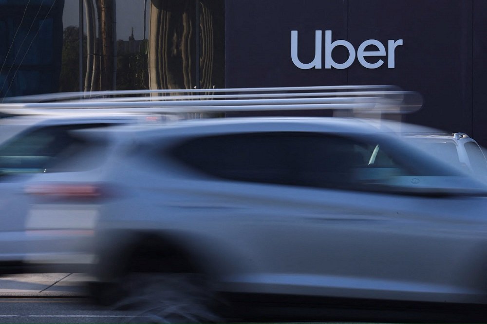 E-hailing drivers say operating in fear amid attacks – SABC News