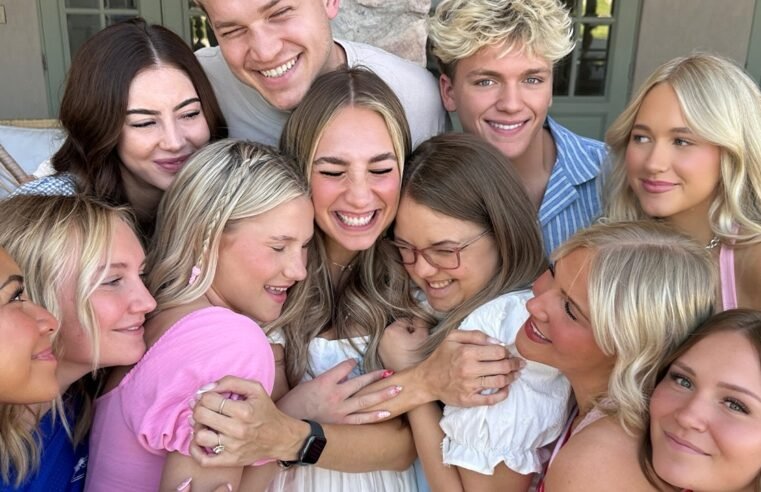 Telling my 15 SIBLINGS  I’M PREGNANT Again!!!!