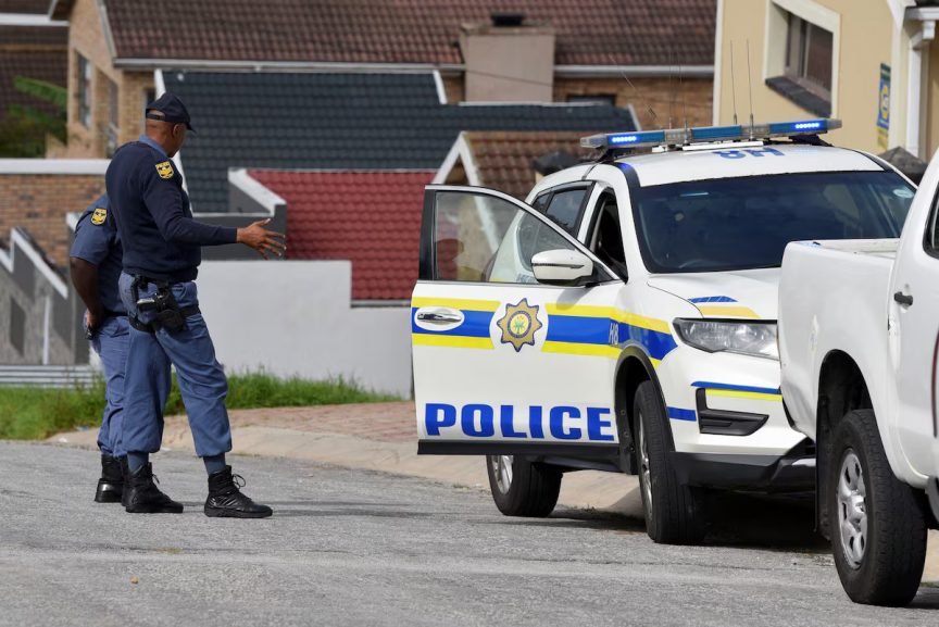 Police investigating triple murder at a Cape Flats house – SABC News