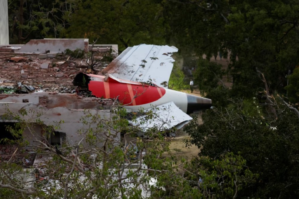 Survivor recounts his experience in plane crash, more than 290 killed – SABC News