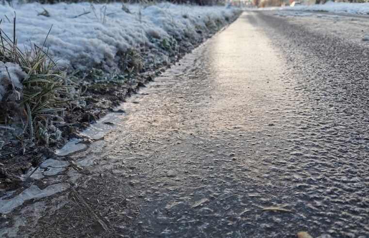 KZN authorities working to remove black ice on south coast N2 – SABC News