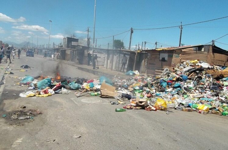 Mashatile launches Clean Cities and Towns National Campaign – SABC News