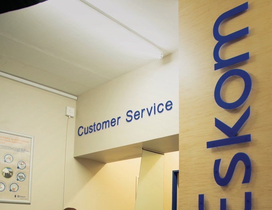 Residents close Eskom’s Giyani offices amid load reduction protest – SABC News