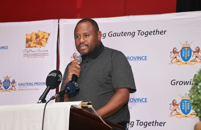 Mogale City Mayor pledges to build 15,000 new houses – SABC News