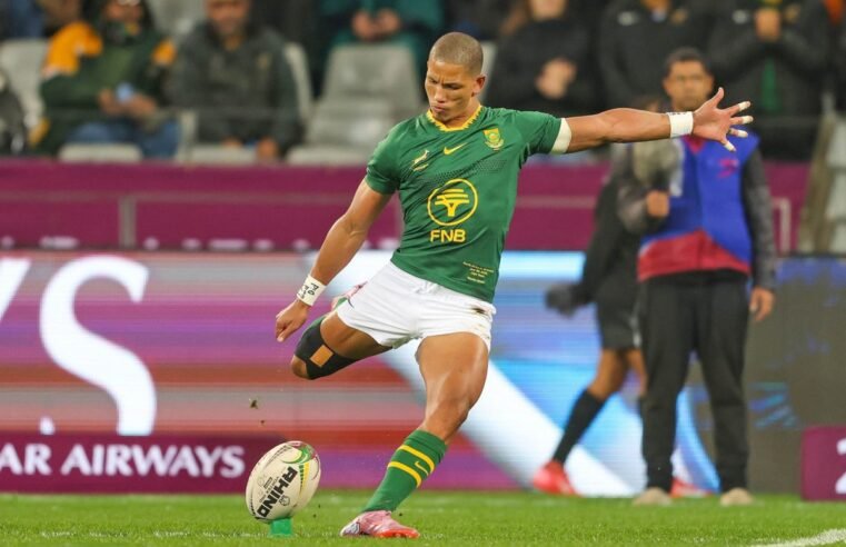 Rassie told Manie to kick miss