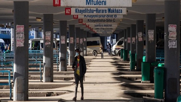 Commuters left stranded in Strand after last week’s taxi shooting – SABC News