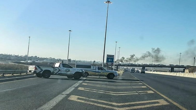 N12 Putfontein road closed due to protest action – SABC News
