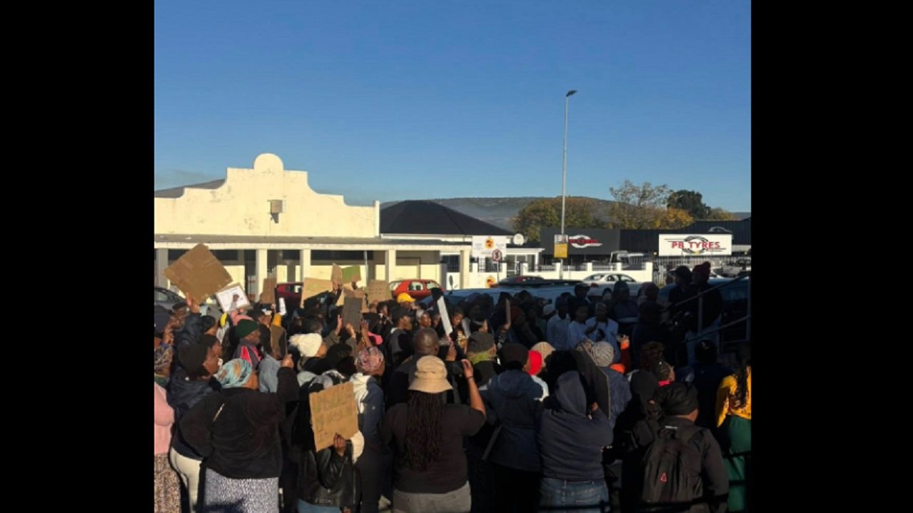 Kariega community demand justice in teenage girls’ murders – SABC News