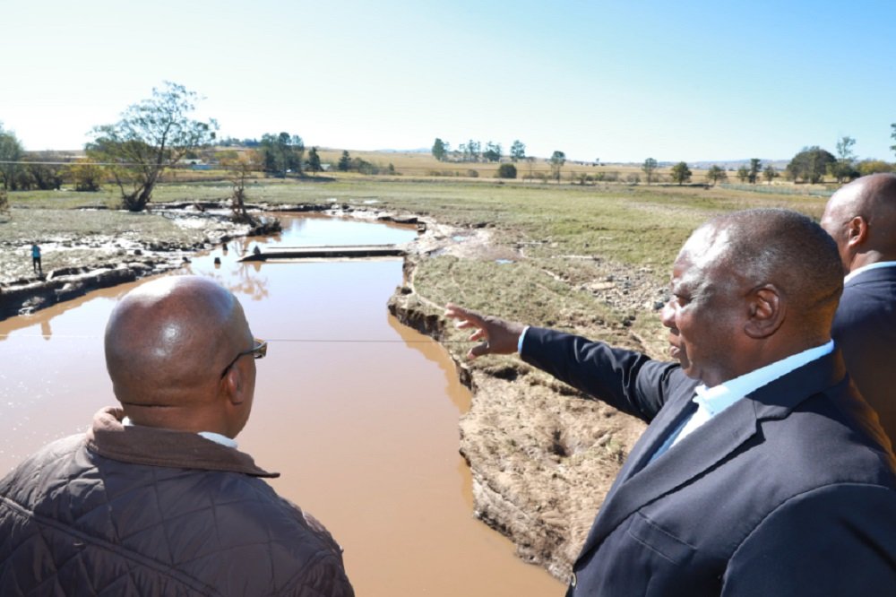 Ramaphosa says govt will investigate cause of flooding in Mthatha – SABC News