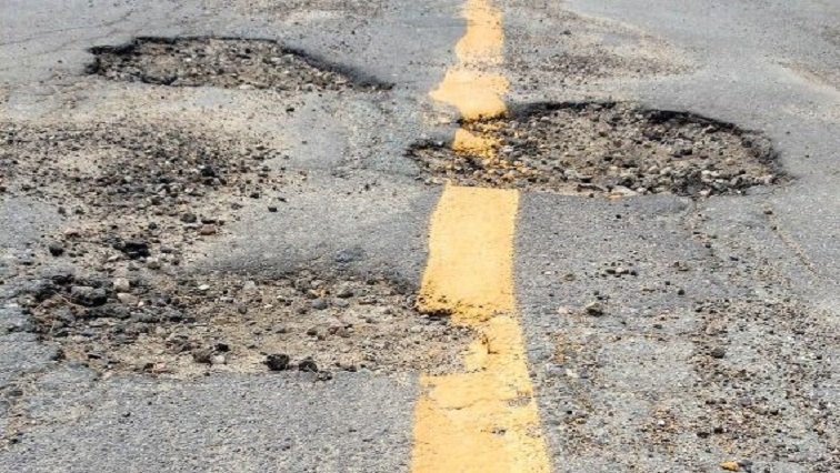 Howick residents march against neglected roads in KZN Midlands – SABC News