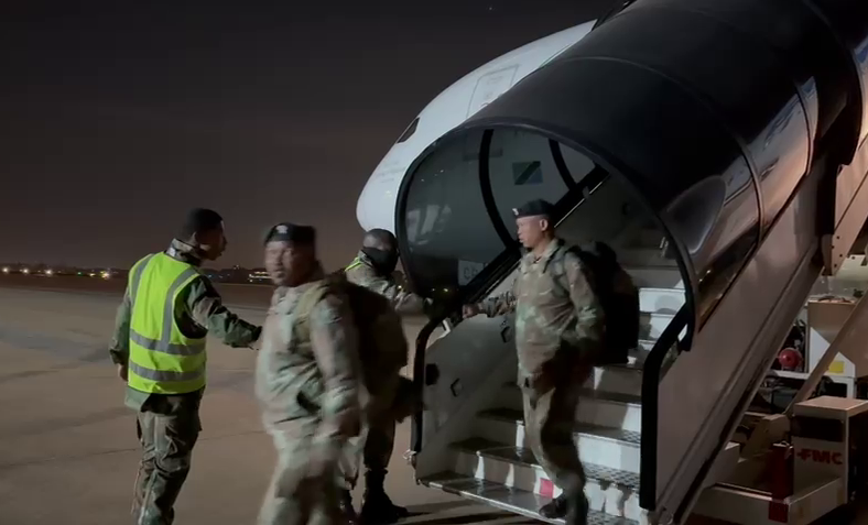 First batch of SANDF troops arrive home from DRC – SABC News