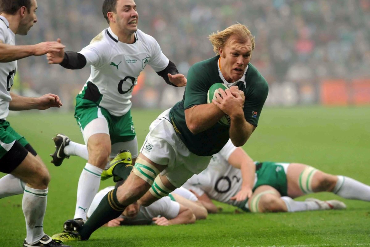 Schalk skins Irish in Dublin