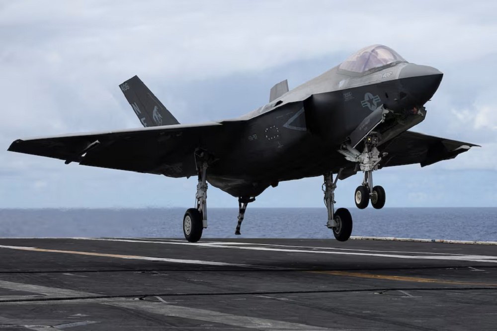 Trump wants more drones and missiles in $893 billion budget request – SABC News