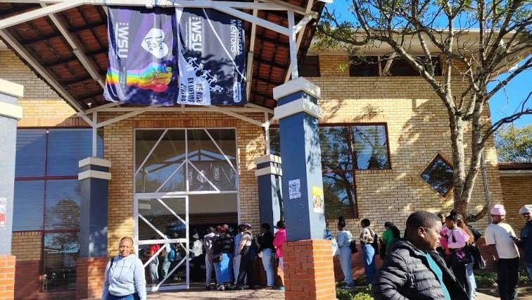 WSU students’ protest disrupts N2 traffic in Mthatha – SABC News