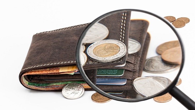Take-home pay declines for third consecutive month: Report   – SABC News