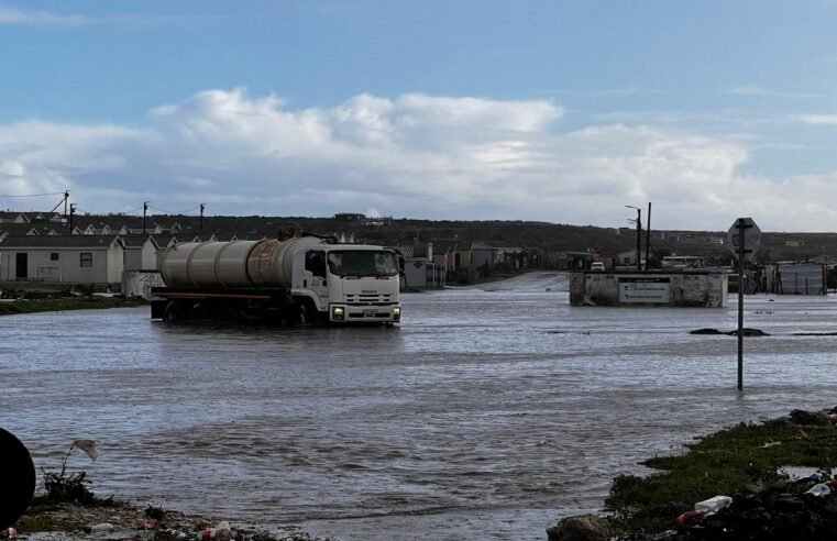 Hundreds of WC residents still affected by inclement weather – SABC News