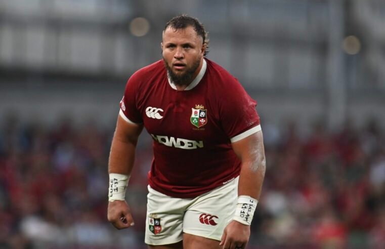 Schoeman gives BTS look at prop life on tour