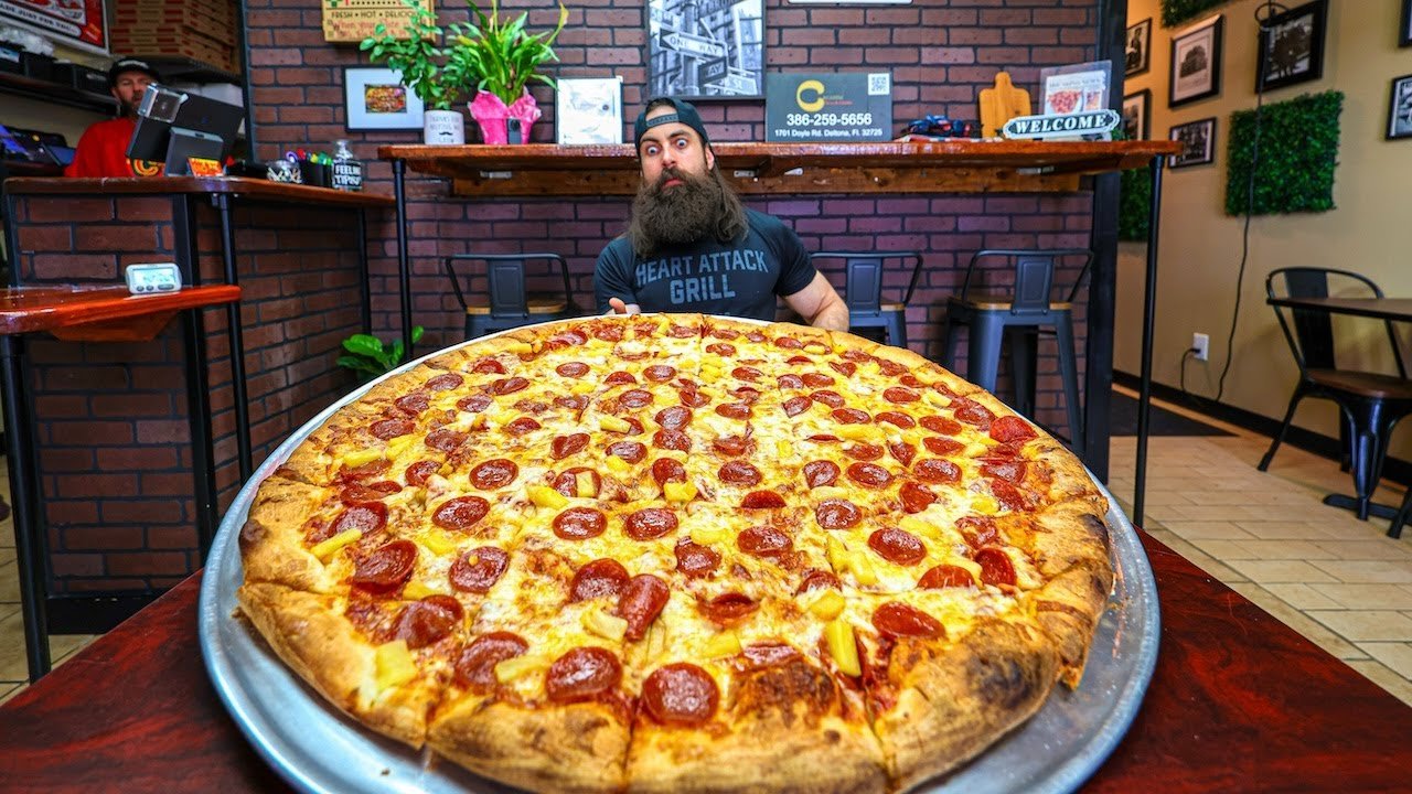 THIS PIZZA CHALLENGE IN FLORIDA HAS ONLY BEEN BEATEN ONCE! | BeardMeatsFood