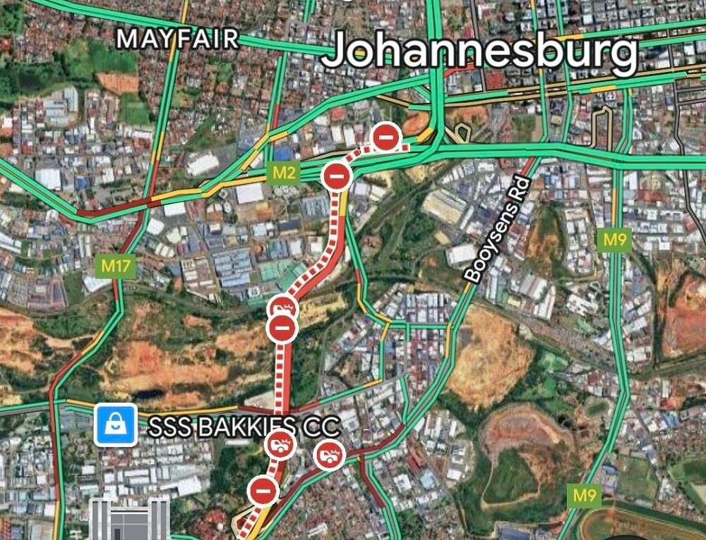 Bus crash involving 6 vehicles shuts down highway near Booysens – SABC News