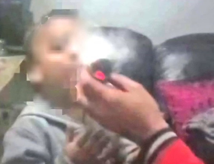 Viral video of child lighting drugs sparks outrage in Newclare – SABC News