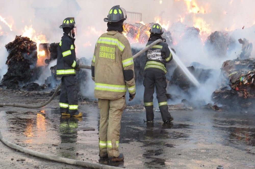 Fire fighters extinguish blaze at Ekurhuleni substation – SABC News