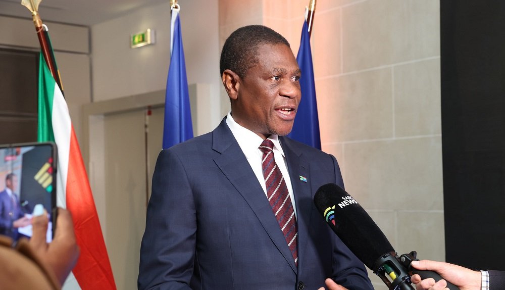No impropriety in two declared R63 million properties: Mashatile – SABC News