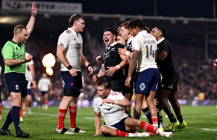 Unconvincing All Blacks hold off France