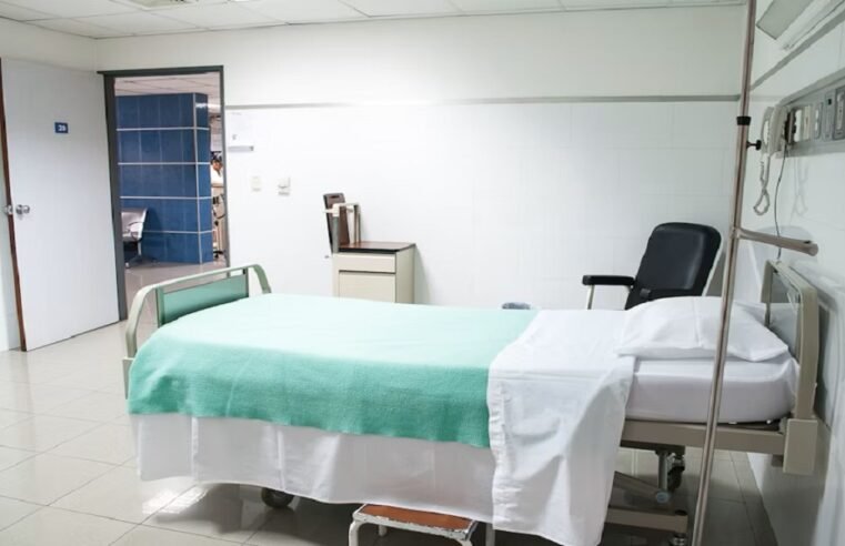 Immigrants have a right to access healthcare: Health Department – SABC News