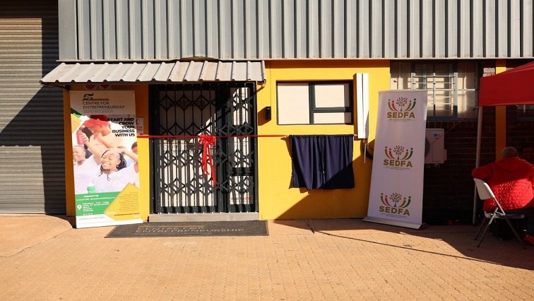 Training more artisans will reduce SA’s importation of goods: Ndabeni – SABC News