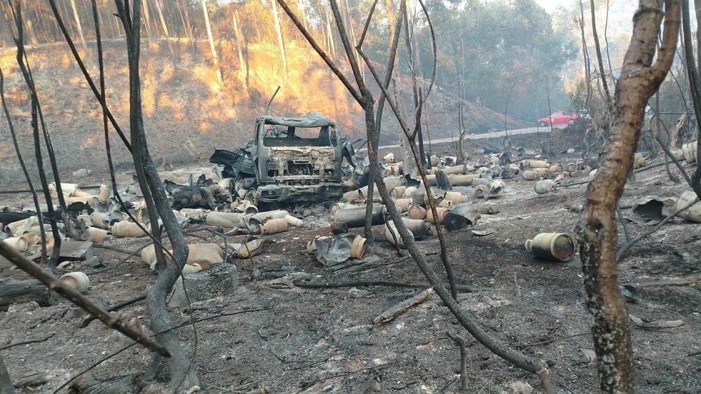R71 closed after gas truck explosion triggers Magoebaskloof fires – SABC News
