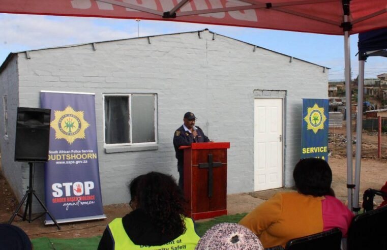 Oudtshoorn community restores 75-year-old woman’s dilapidated house – SABC News